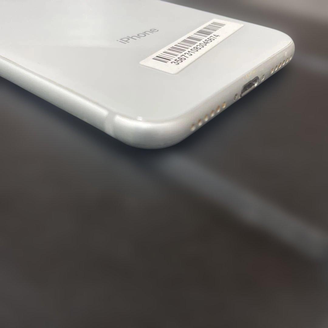 ジャンク扱いで　Apple iPhone 8 64GB