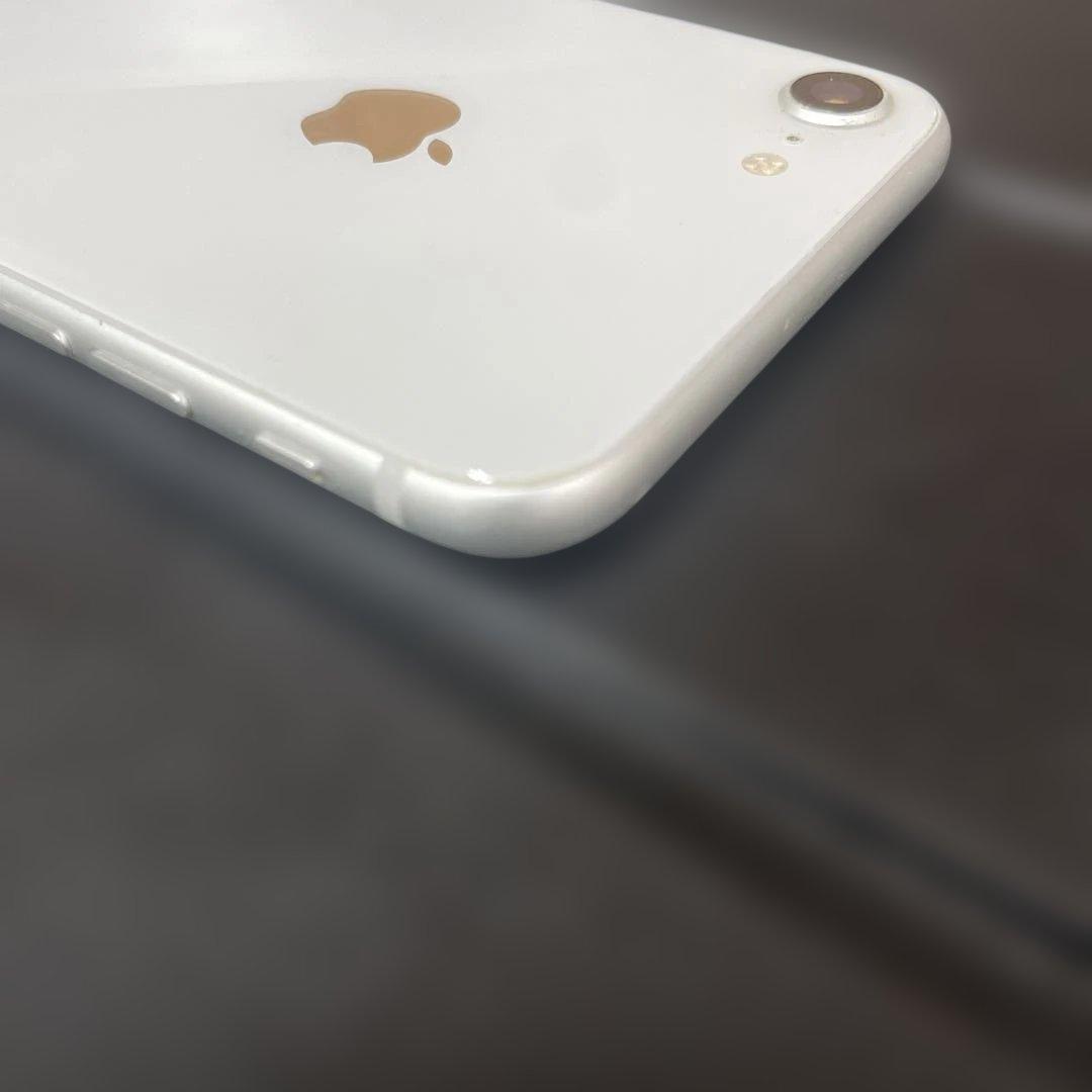 ジャンク扱いで　Apple iPhone 8 64GB