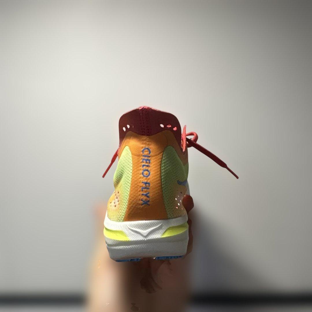 ホカ オネオネ CIELO FLYX（シエロ フライX）