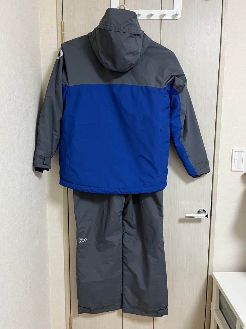 【新品未使用】ダイワ　レインマックス ハイロフトウィンタースーツDW-3423