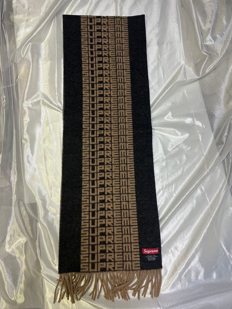 Supreme マフラー 黒/ベージュ ロゴ入り