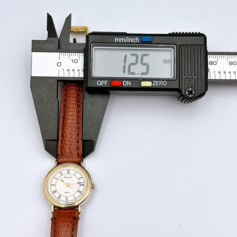 美品 セイコー アベニュー レディース腕時計 クォーツ ゴールド 茶色 動作良好