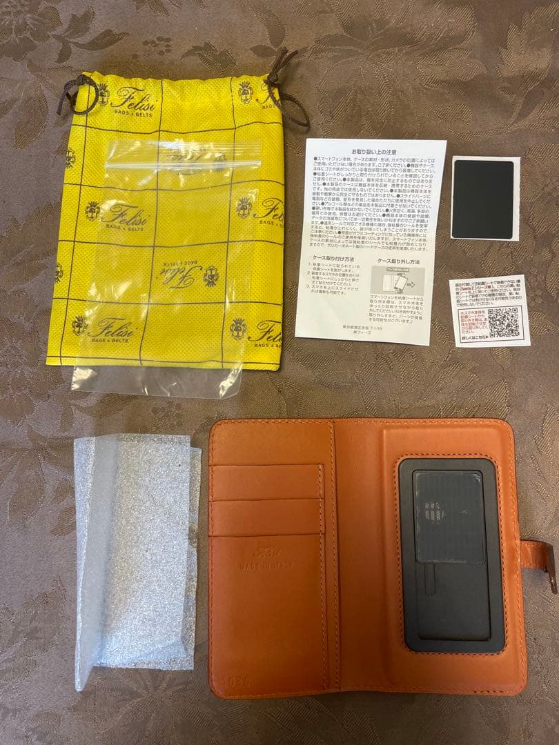 【新品未使用】フェリージ Felisi スマートフォンケース 1030 ブラック