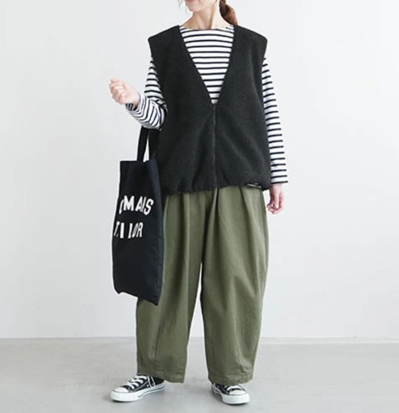 ソラモナポッシェ／リバーシブルボアベスト