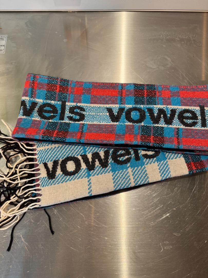 Vowels カシミヤブレンド スカーフ グラフィック ジャガード