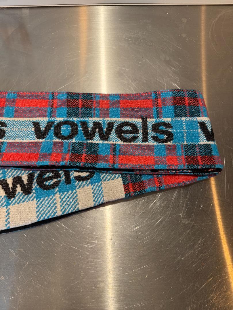 Vowels カシミヤブレンド スカーフ グラフィック ジャガード