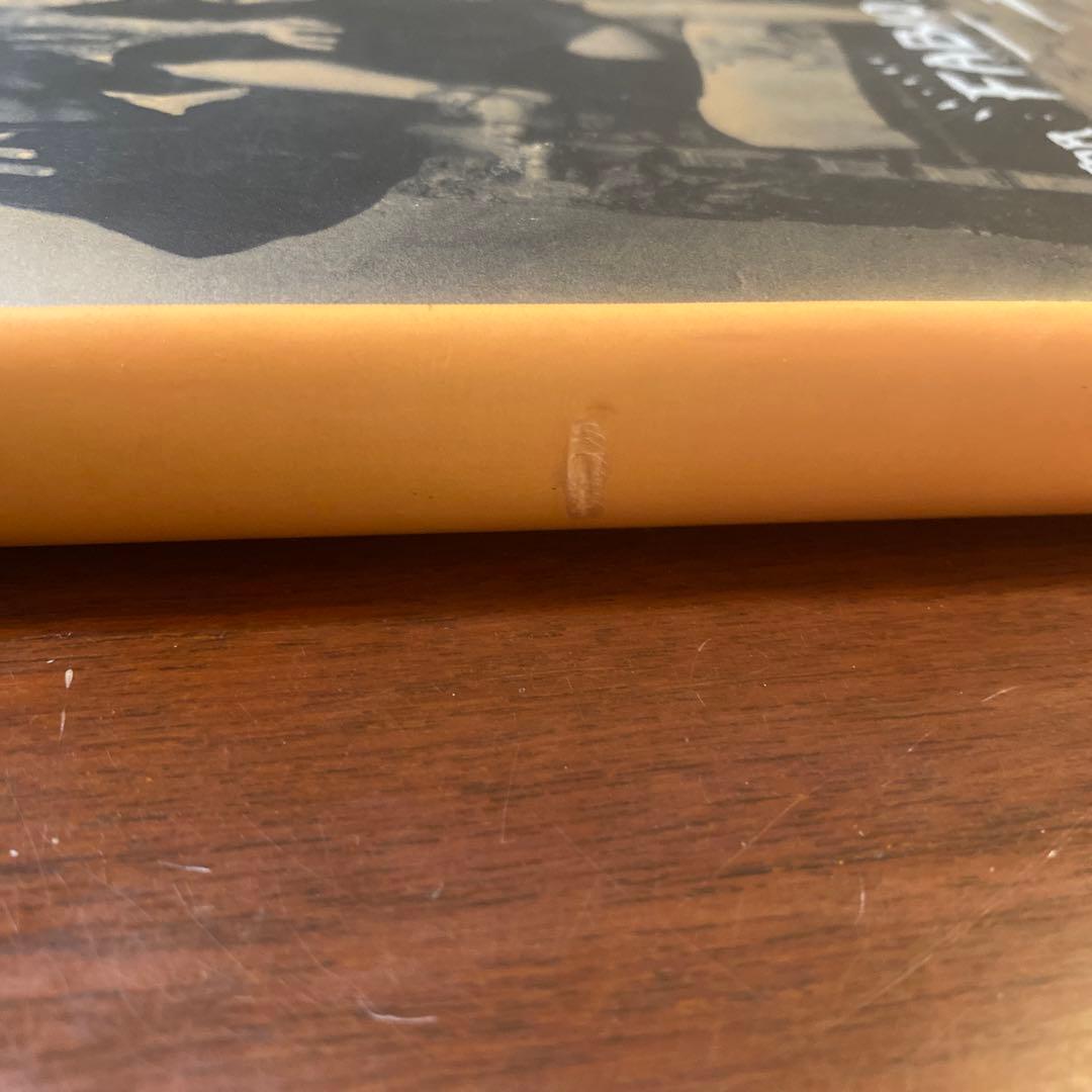 洋書 KOH The Leu Family's Family Iron