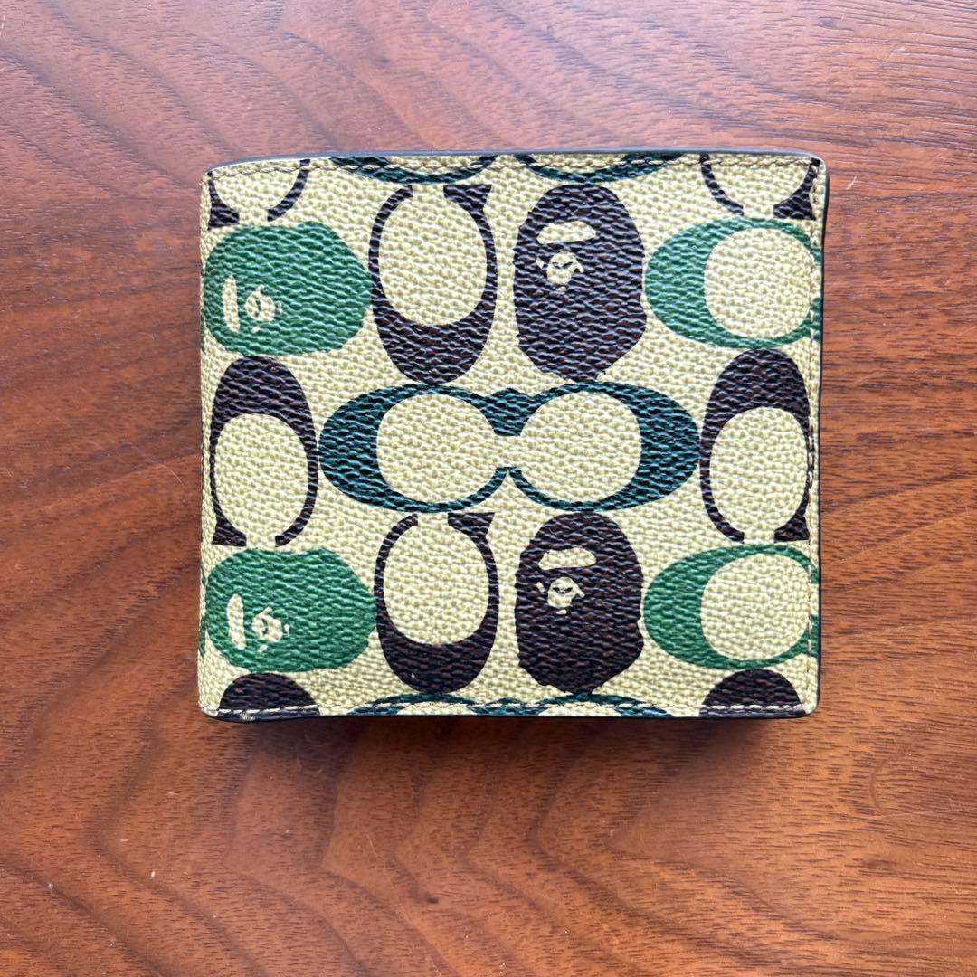 A*a様 美品　希少　coach×A BATHING APE 二つ折り財布　迷彩