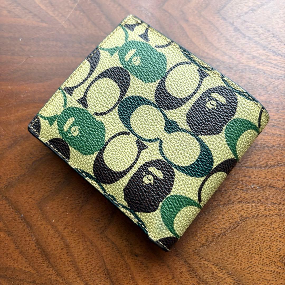 A*a様 美品　希少　coach×A BATHING APE 二つ折り財布　迷彩