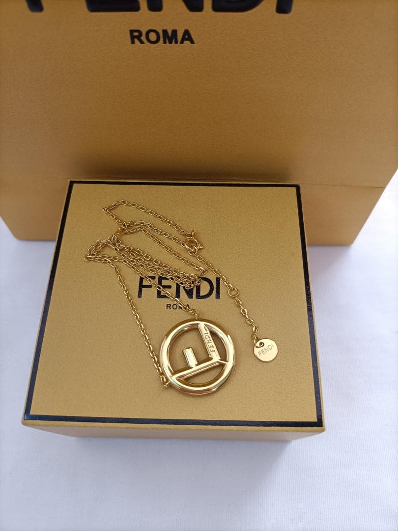美品♬ゴールド♬フェンディ ネックレス FENDI  レディース