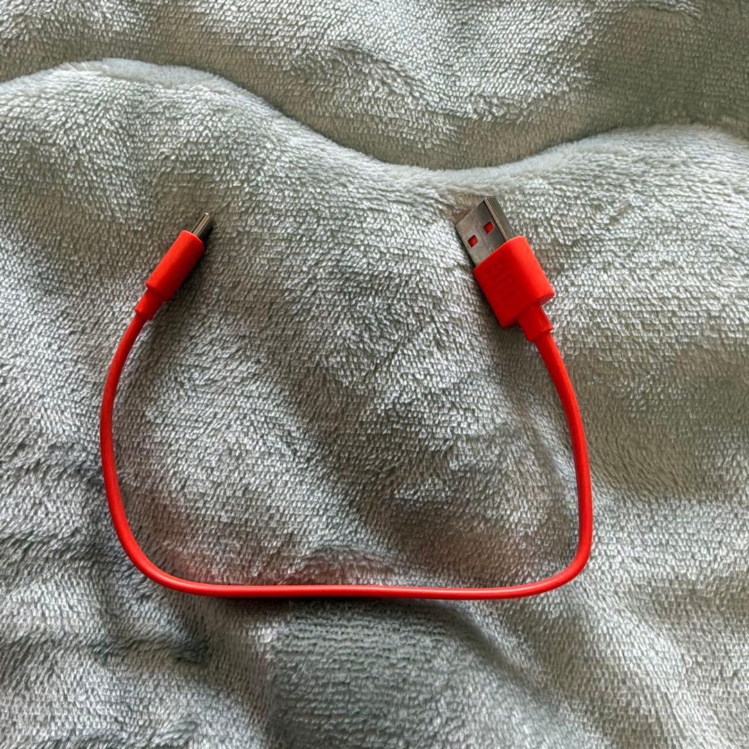 美品 JBL ワイヤレスヘッドホン ブラック LIVE770NC ハードケース付