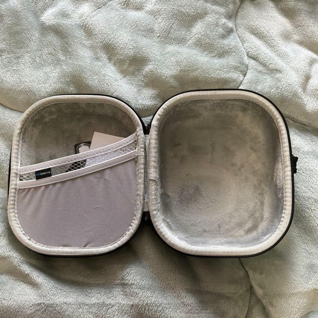 美品 JBL ワイヤレスヘッドホン ブラック LIVE770NC ハードケース付