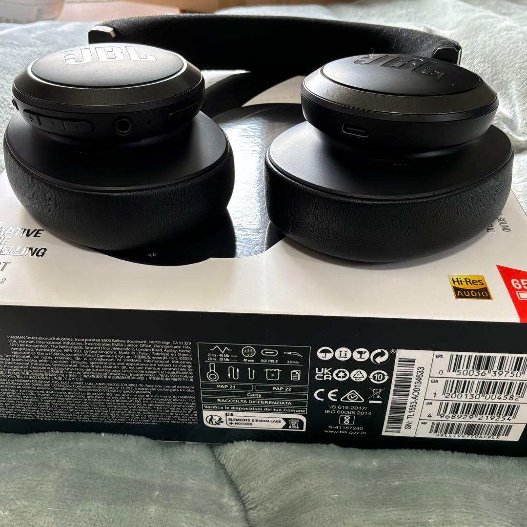 美品 JBL ワイヤレスヘッドホン ブラック LIVE770NC ハードケース付