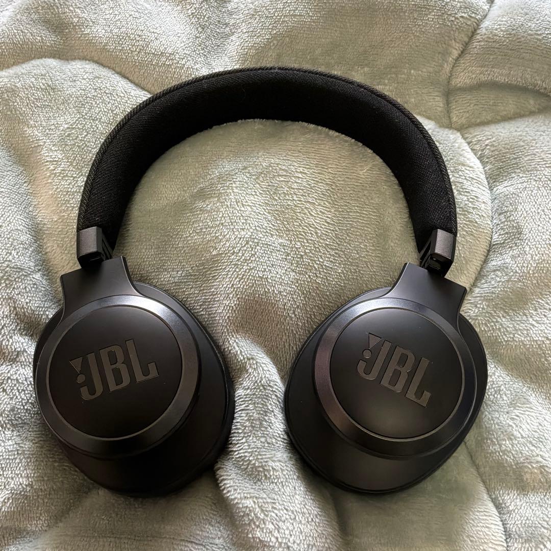 美品 JBL ワイヤレスヘッドホン ブラック LIVE770NC ハードケース付
