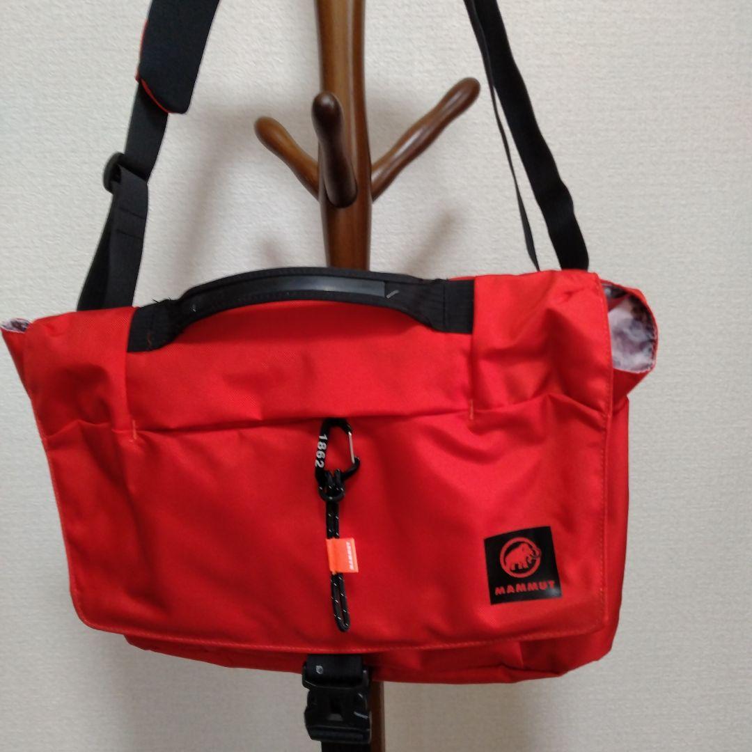 [美品]MAMMUT マムートメッセンジャーバッグ