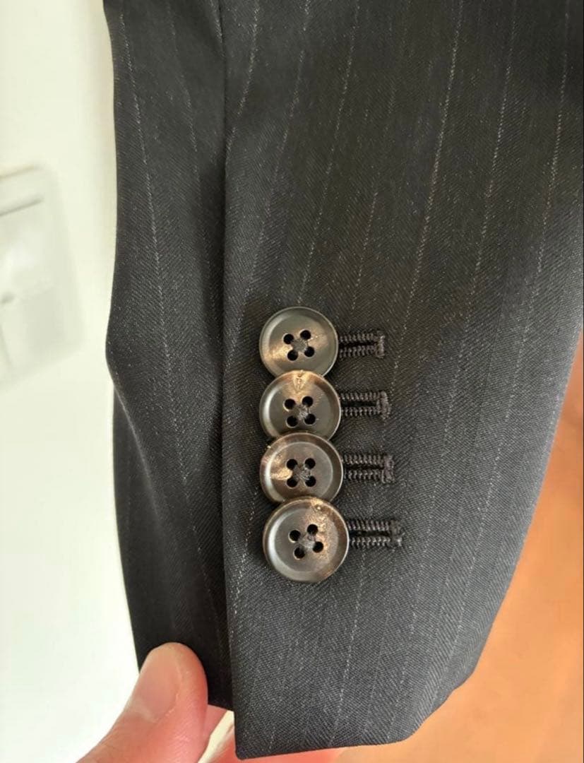 カノニコ Super110's チャコールグレー・ストライプスーツ　サイズＹ6