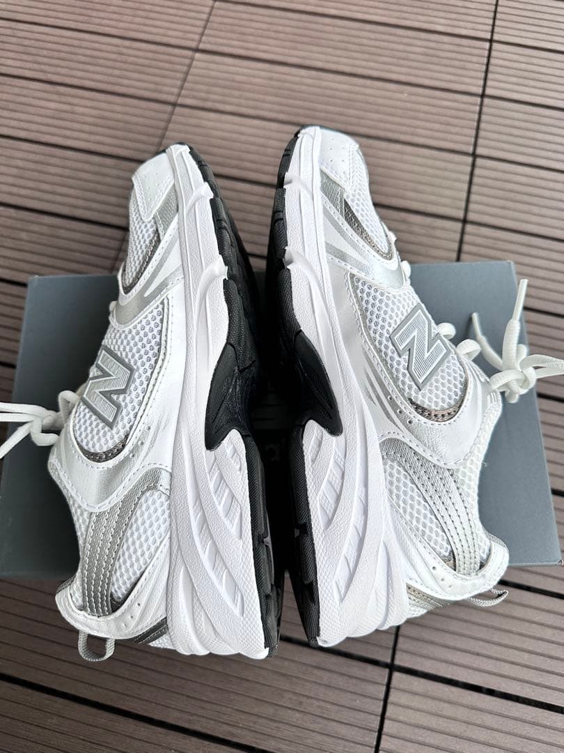 ★週末限定値下げ★超美品★ニューバランス　MR530 スニーカー 22.5cm