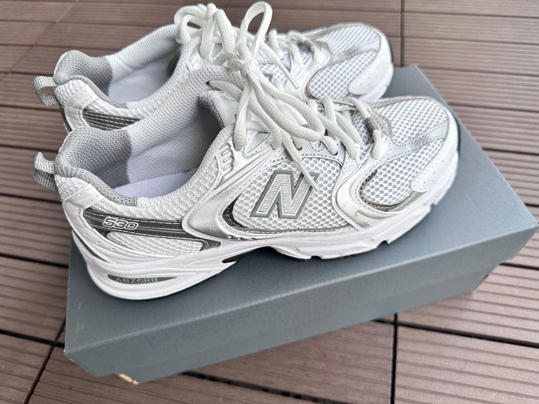 ★週末限定値下げ★超美品★ニューバランス　MR530 スニーカー 22.5cm