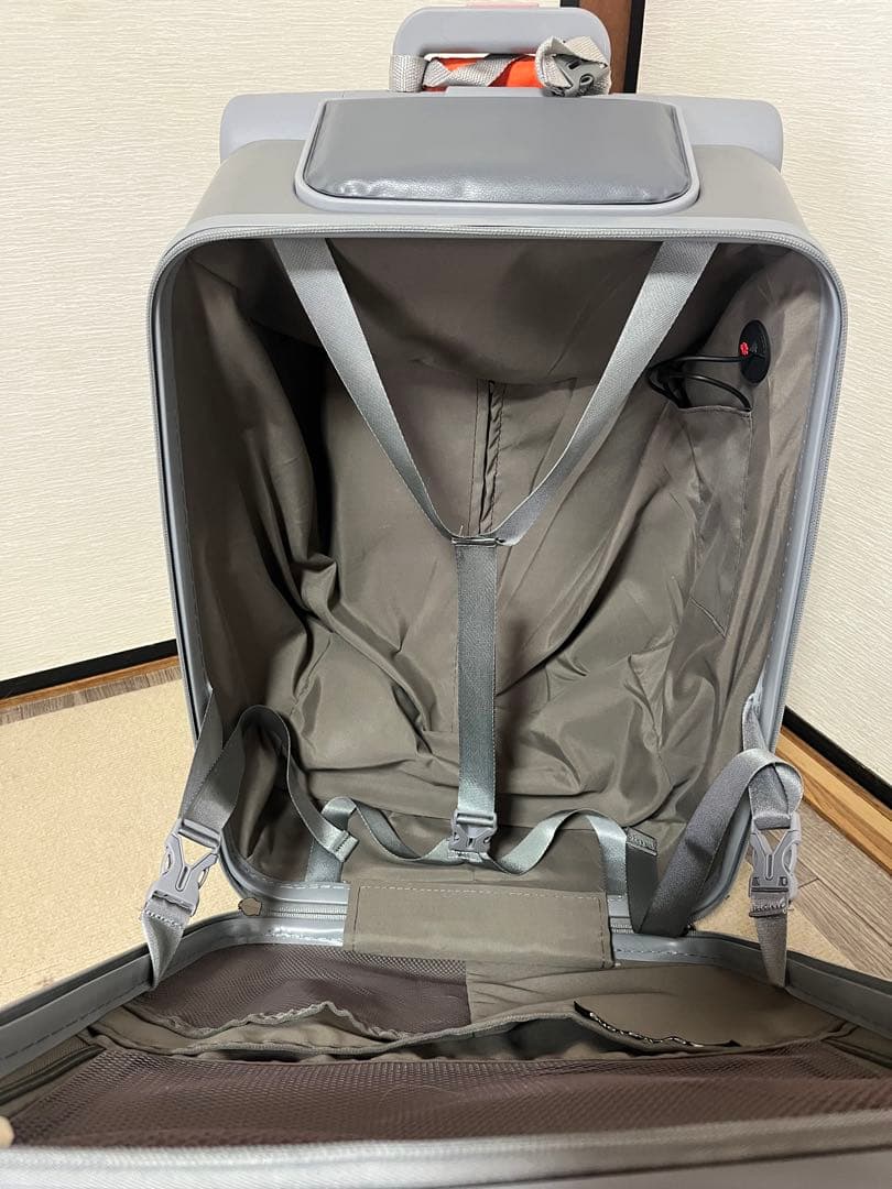 乗れるキャリーケース　乗れるスーツケース　分離可能　子供向け　旅行用ベビーカー