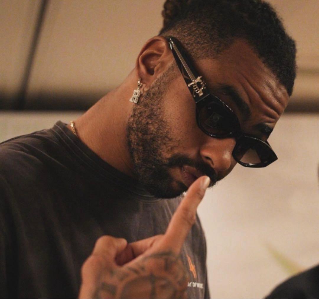 【連休限定値下】 NULLUS BRASS SWORD SUNGLASSES 黒