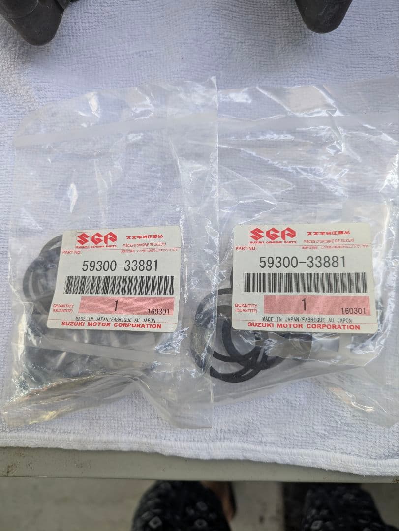 ZRX1100 GPZ900R TOKICO 6ポットキャリパー左右　２セット