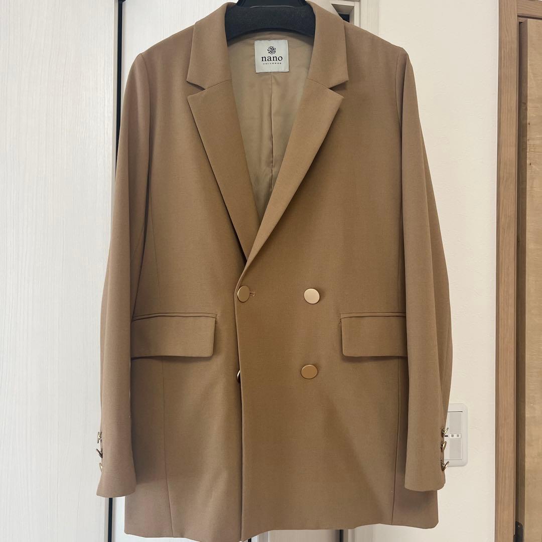 nano ベージュ ダブルブレストジャケットとスカートのセットアップ2点セット