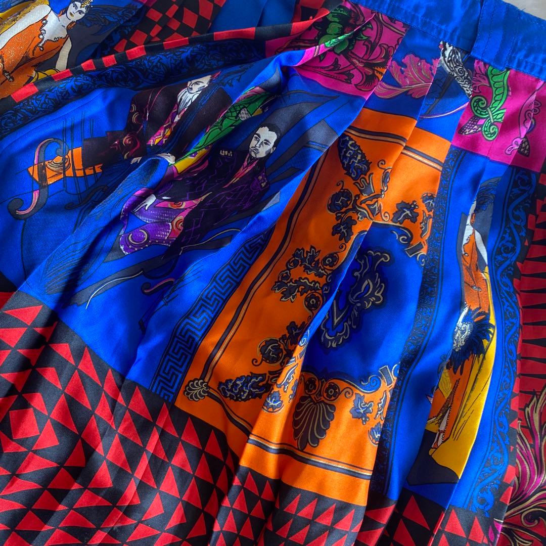 【ヴィンテージ】Versace ジャンニヴェルサーチスカート　シルク