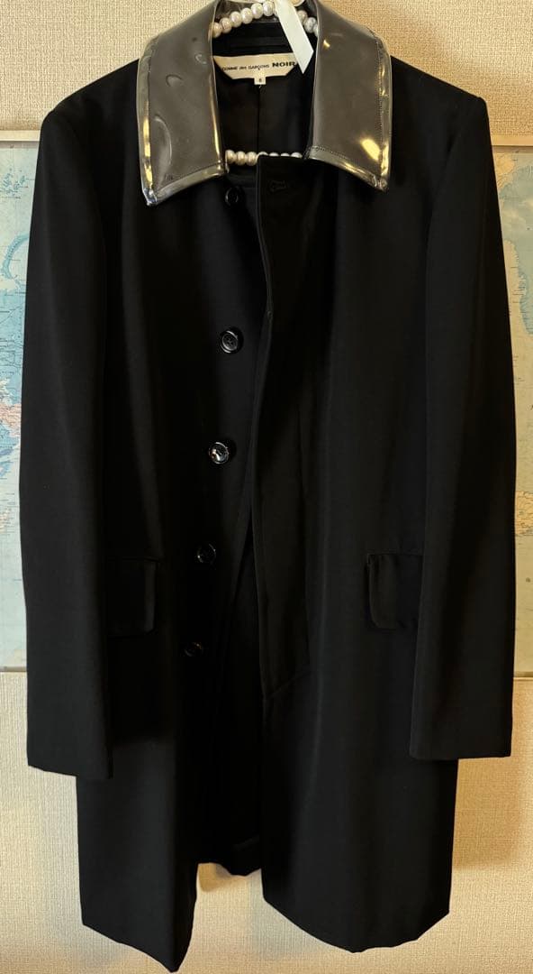 コムデギャルソンノワールビニール襟コート
