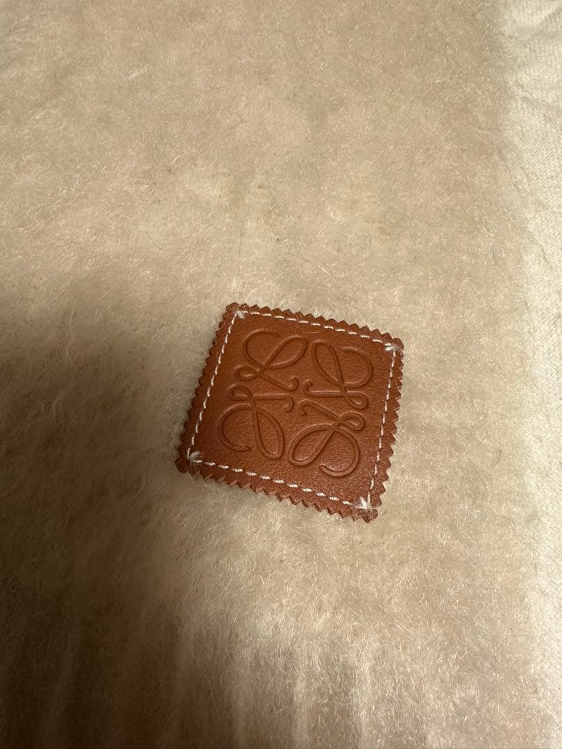 【購入前コメント要】クリーニング済 LOEWE ロエベ マフラー ホワイト 白