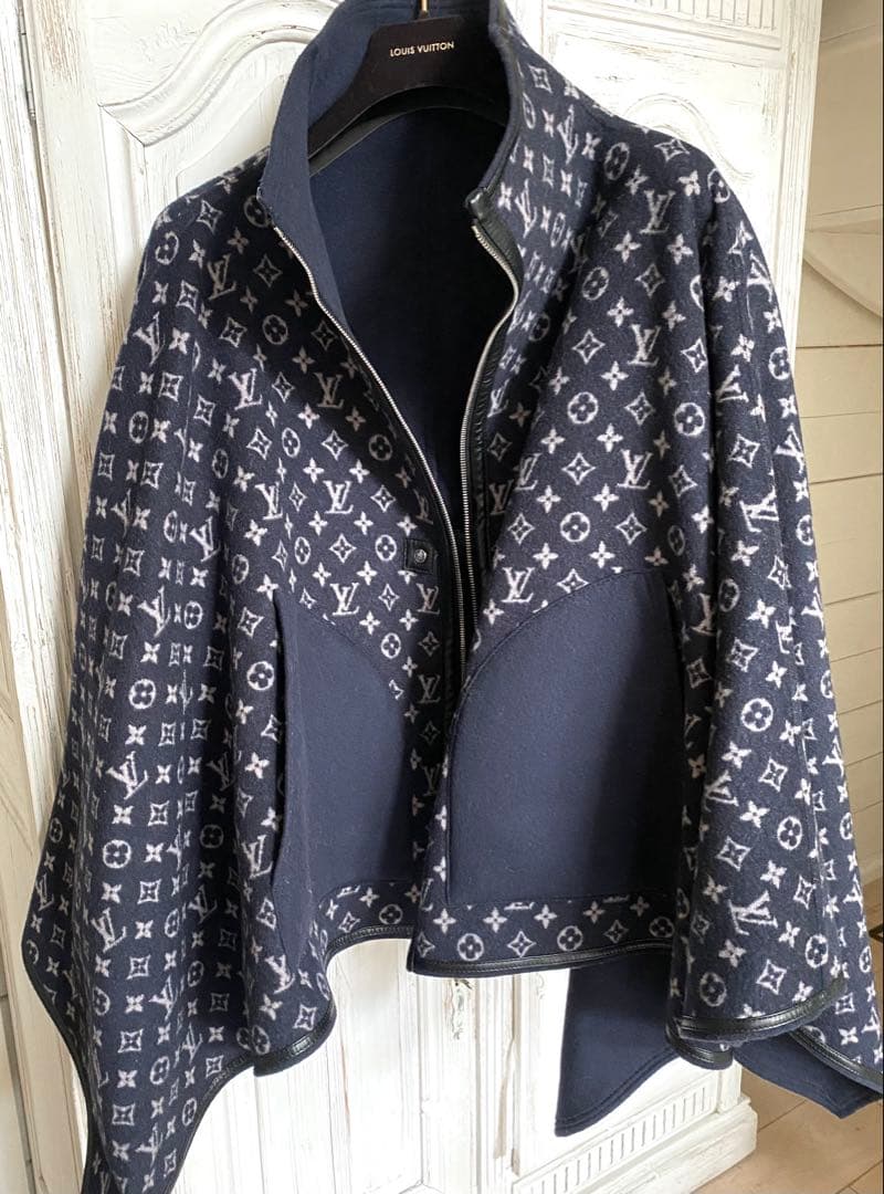 ルイヴィトン　ケープコート モノグラムロゴ　リバーシブル　極美品