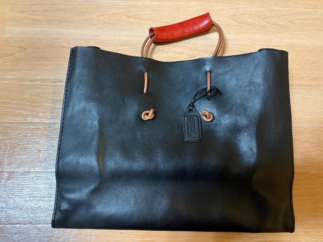 とってもおしゃれな　HERZ(ヘルツ) 革紙袋(T-5)