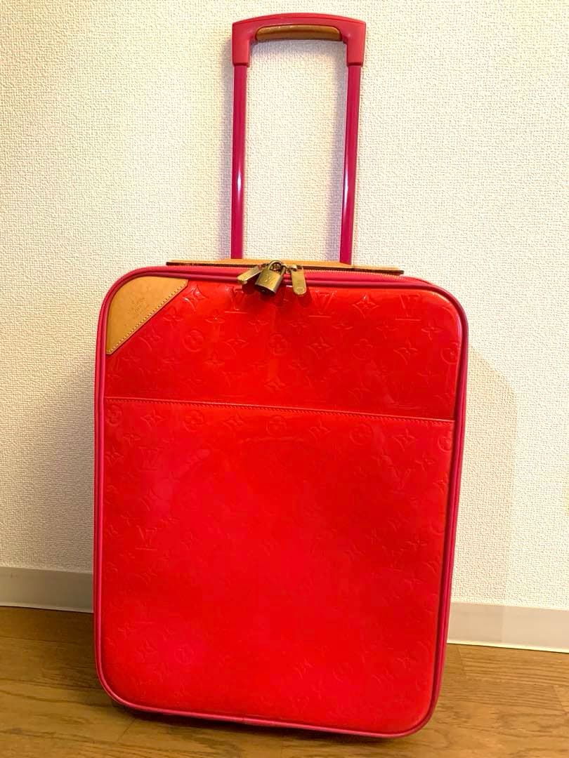 ルイ・ヴィトン　キャリーバッグ　ペガス45 ヴェルニ　ローズ・ポップピンク