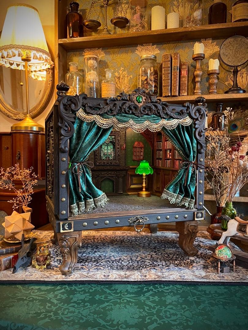 アンティページ　劇場型ドールハウス