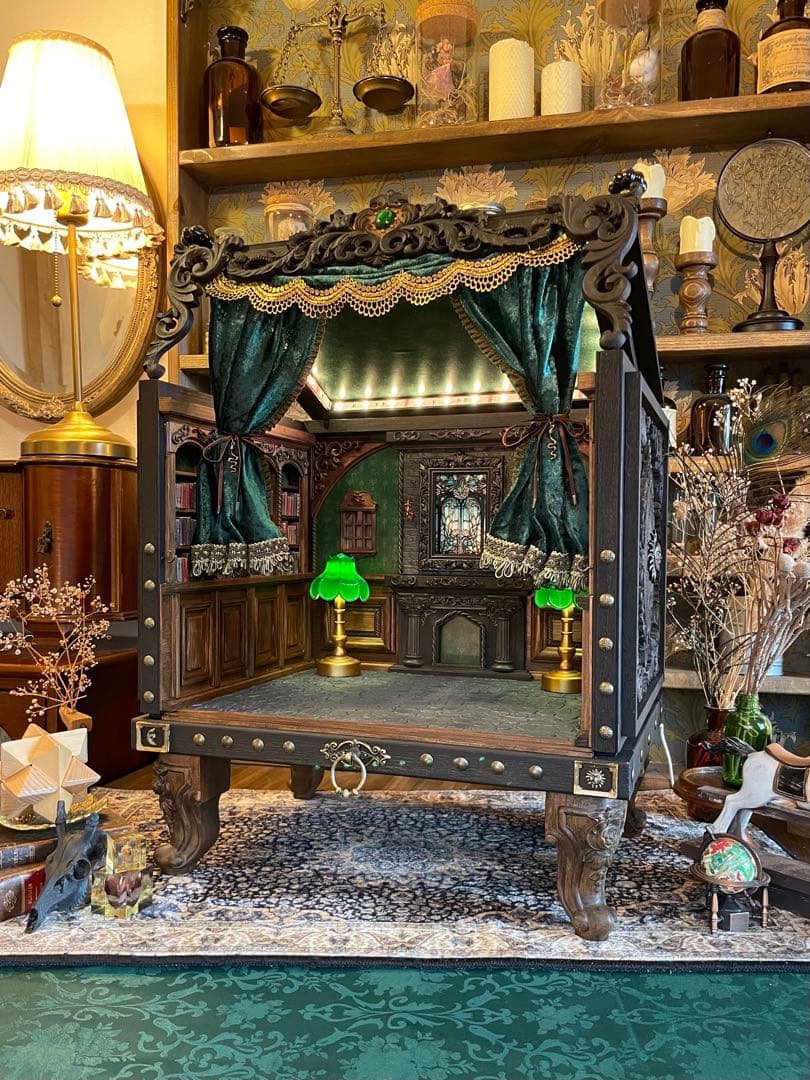 アンティページ　劇場型ドールハウス