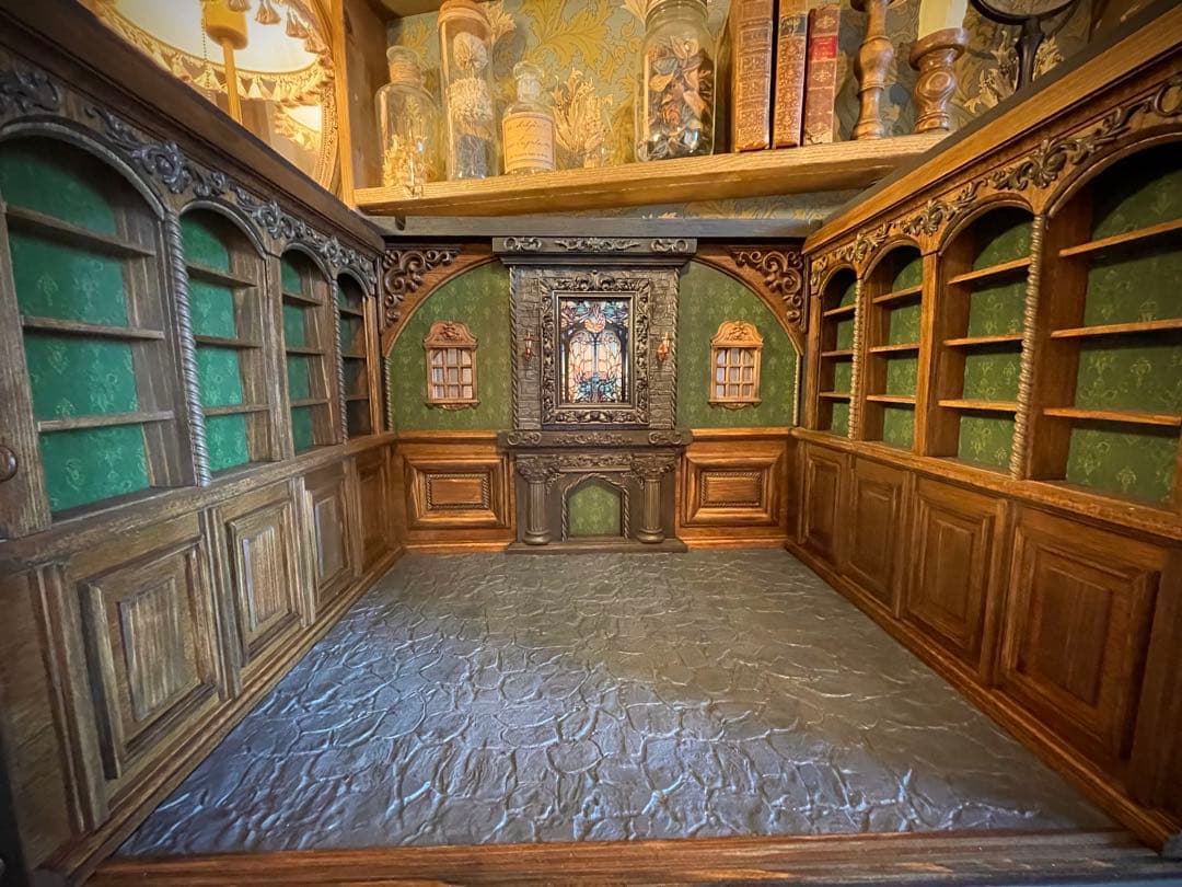 アンティページ　劇場型ドールハウス