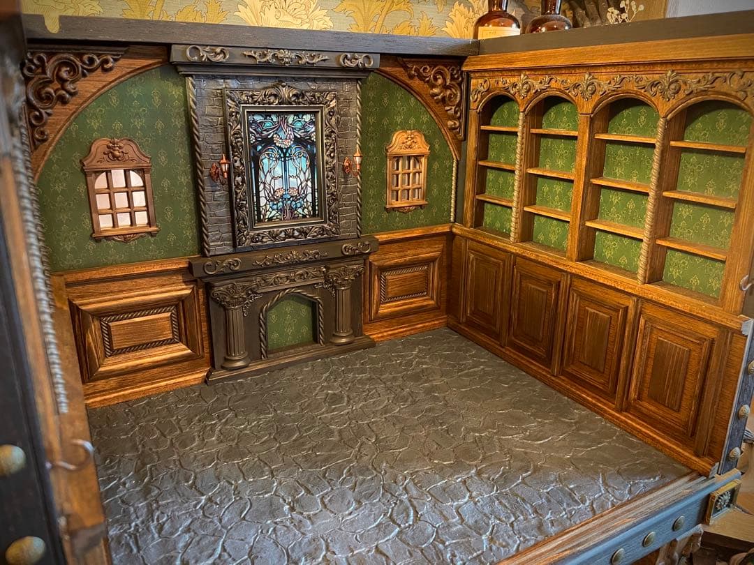 アンティページ　劇場型ドールハウス