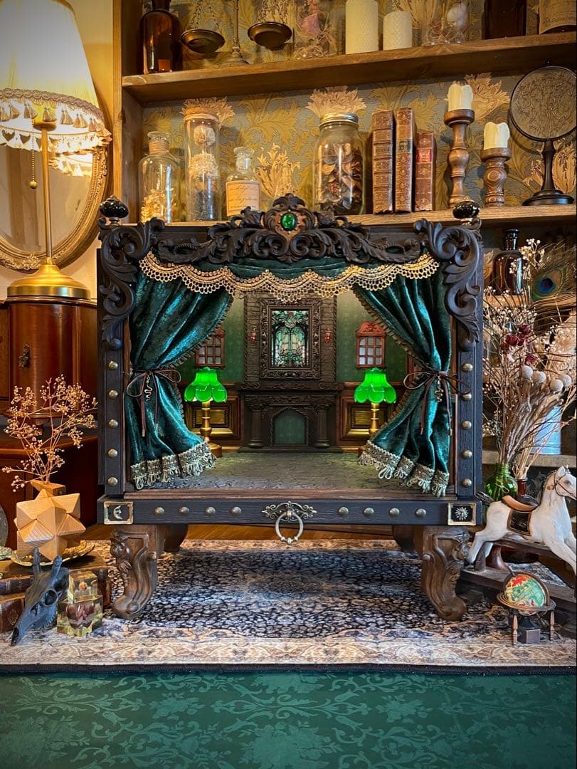 アンティページ　劇場型ドールハウス