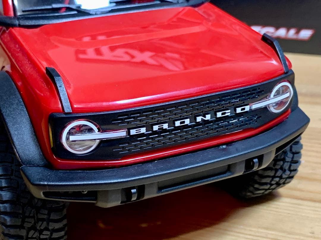 か*ざ様 【美品】トラクサス TRAXXAS フォード ブロンコ 赤 TRX4M