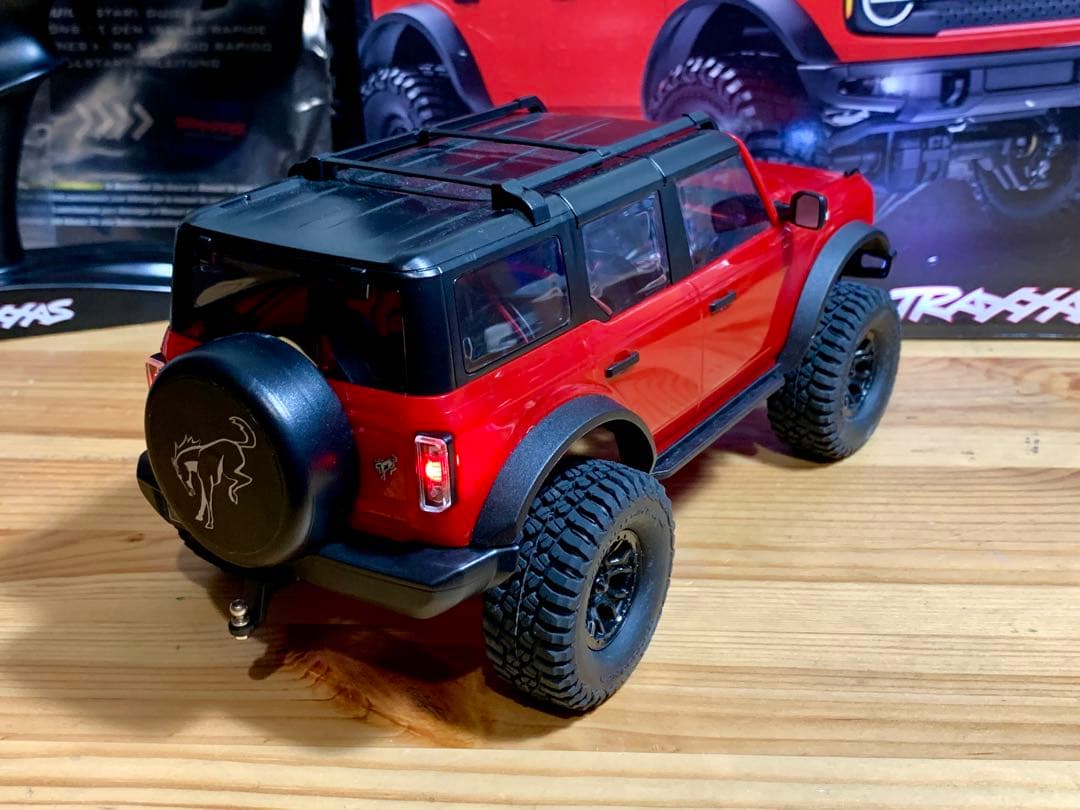 か*ざ様 【美品】トラクサス TRAXXAS フォード ブロンコ 赤 TRX4M