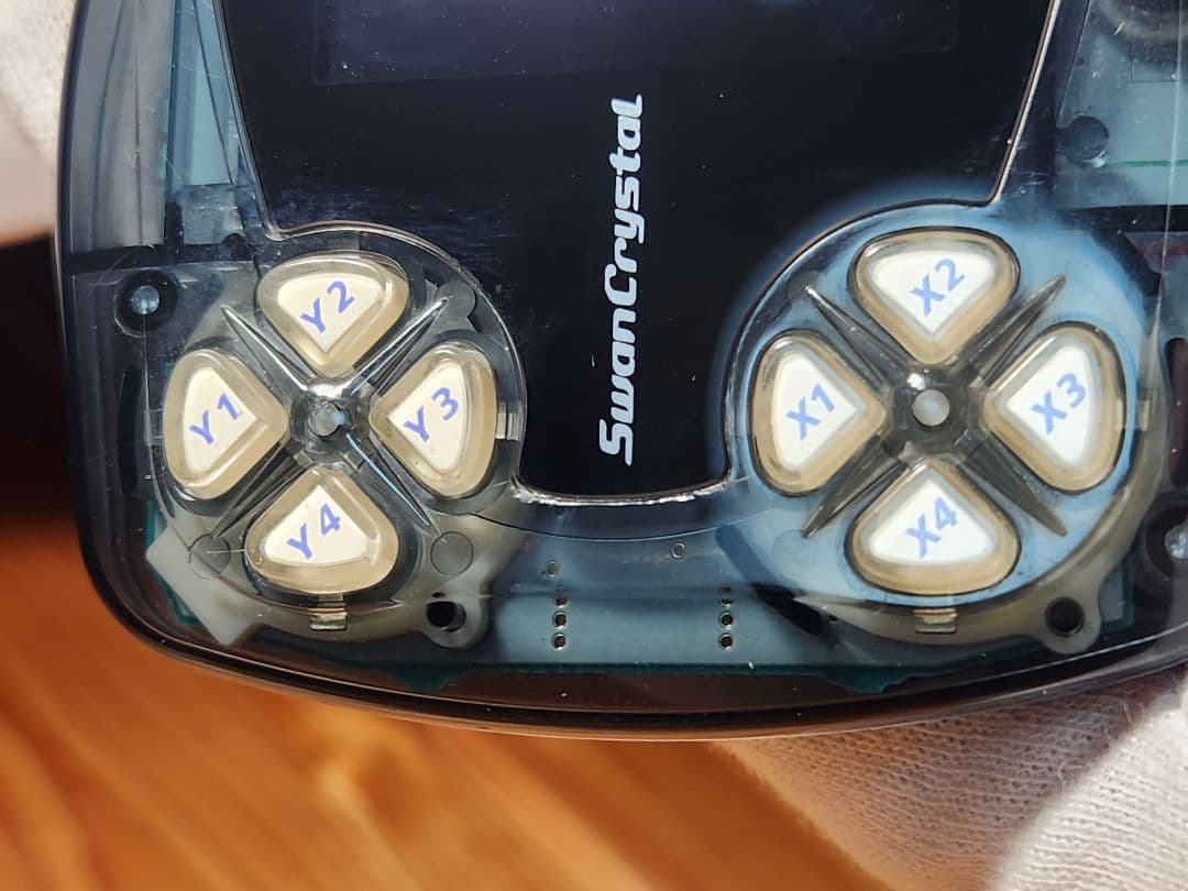 ◇良品◇レアカラー！スワンクリスタル IPS液晶 クリアブラック 電池蓋互換品