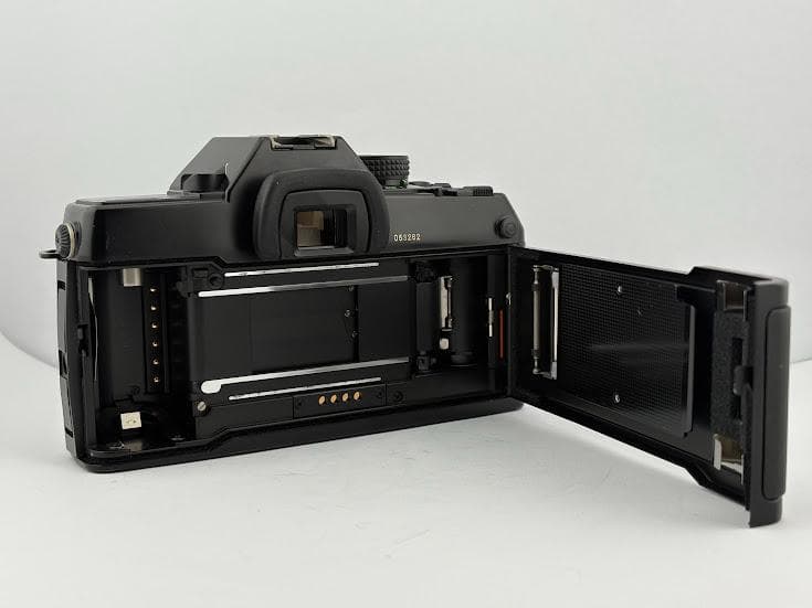 ★美品★コンタックスCONTAX 167 MT★露出計、連写、セルフタイマーOK