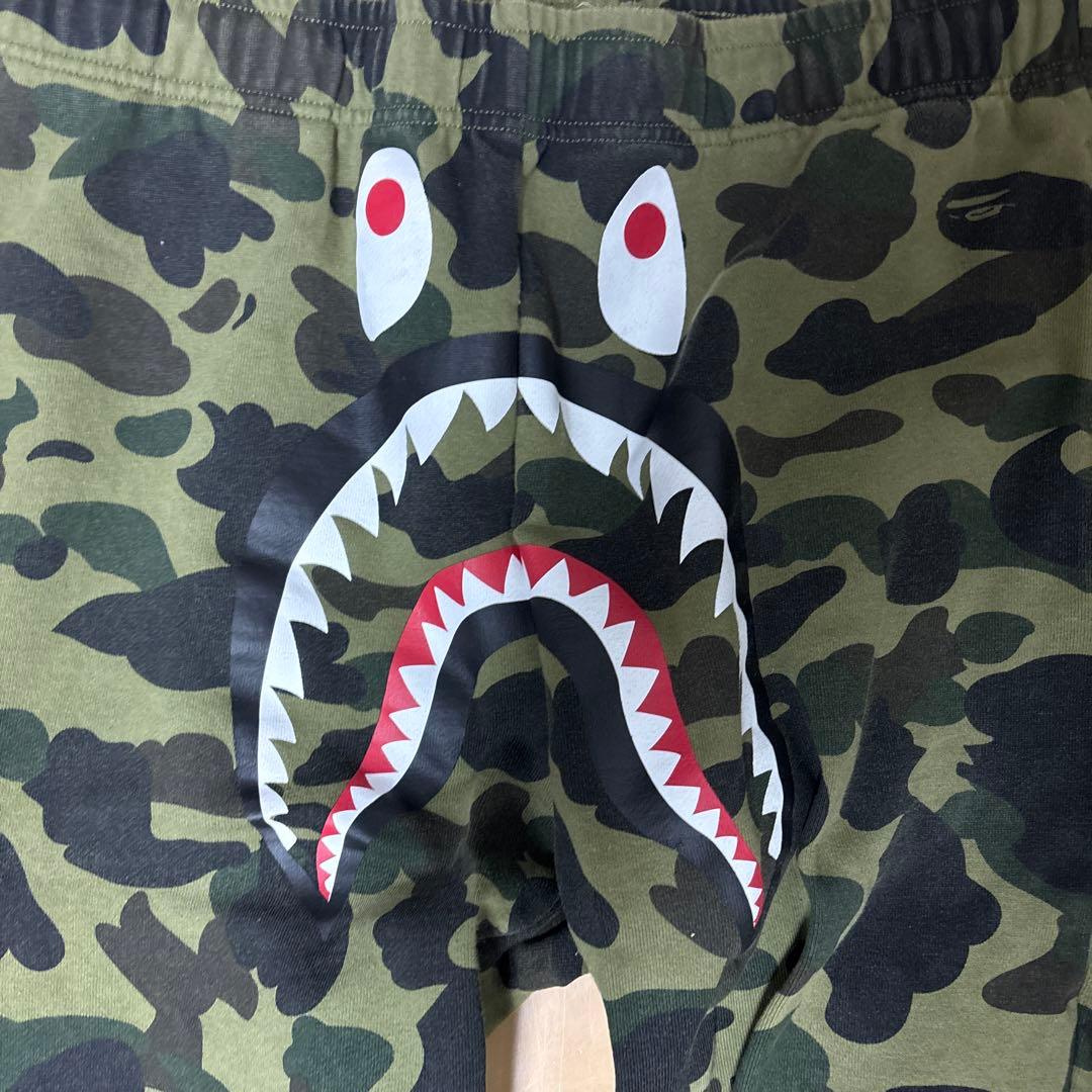 アベイシングエイプシャークズボン