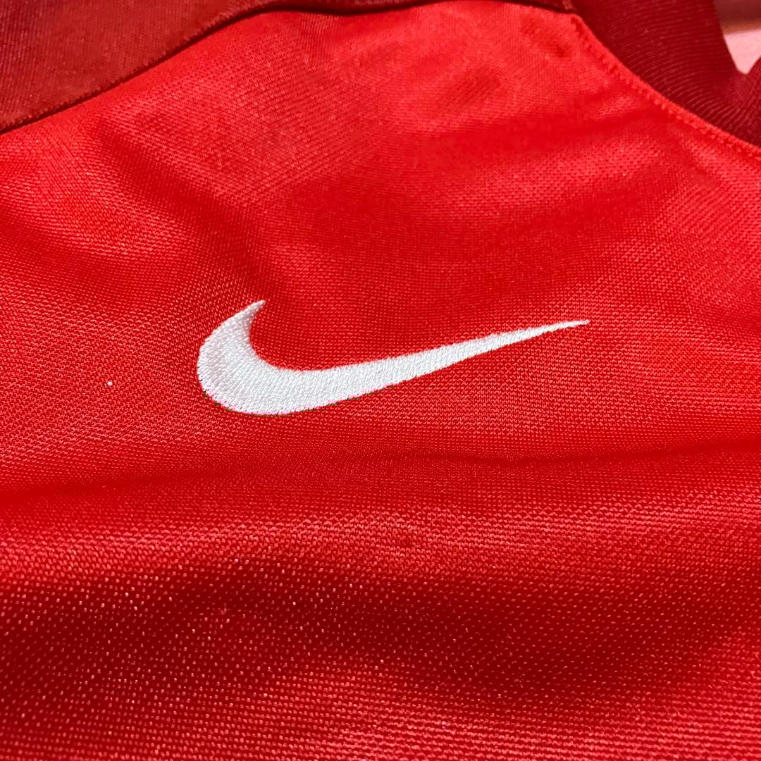 NIKE赤サッカーXLゴールキーパー用シャツ(送料込み)