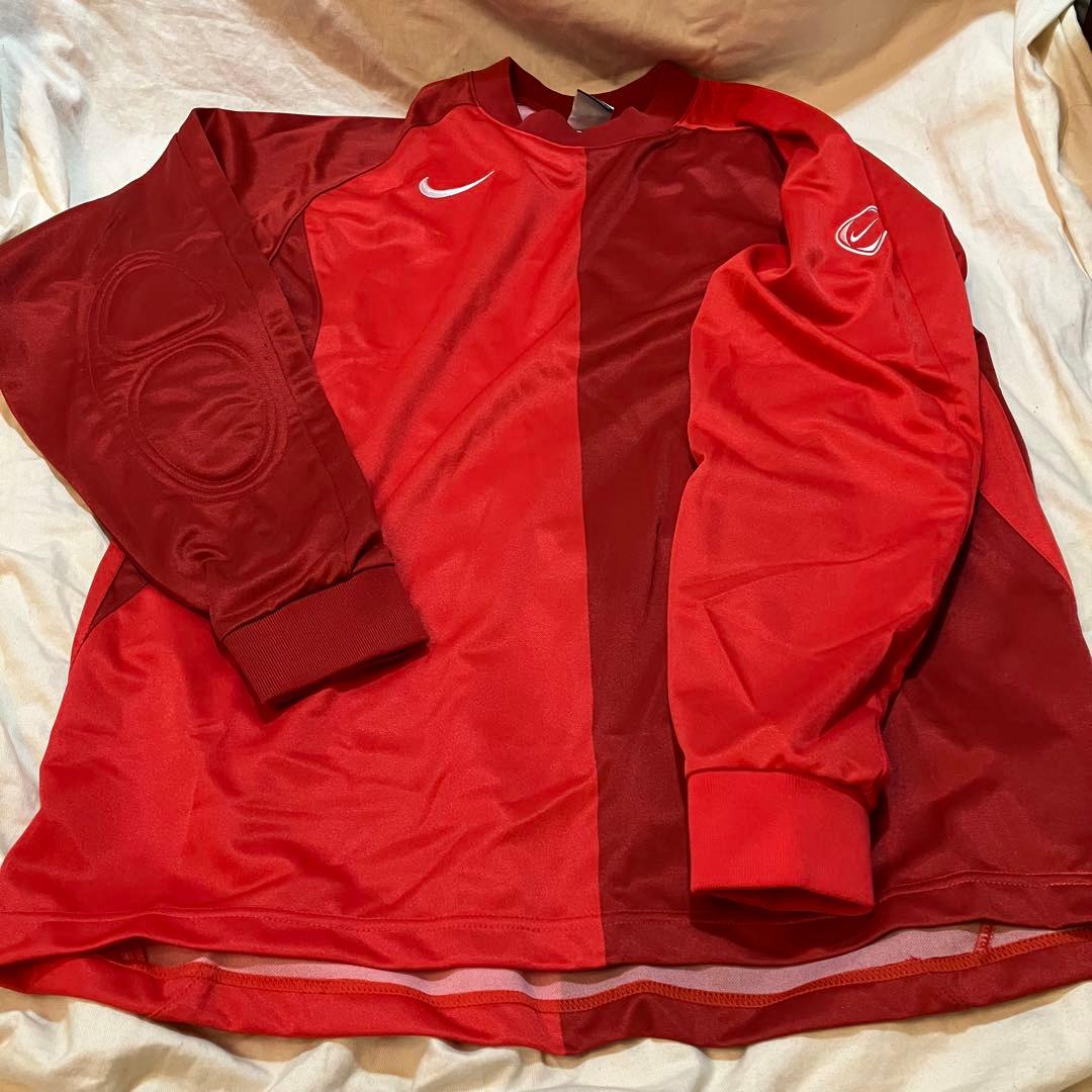NIKE赤サッカーXLゴールキーパー用シャツ(送料込み)