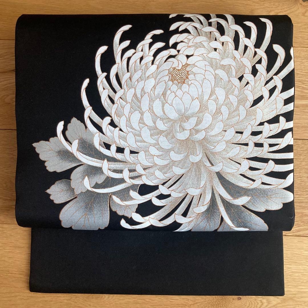 セール❤️新品未使用　正絹　名古屋帯 大輪　菊　ラメ　黒紫地