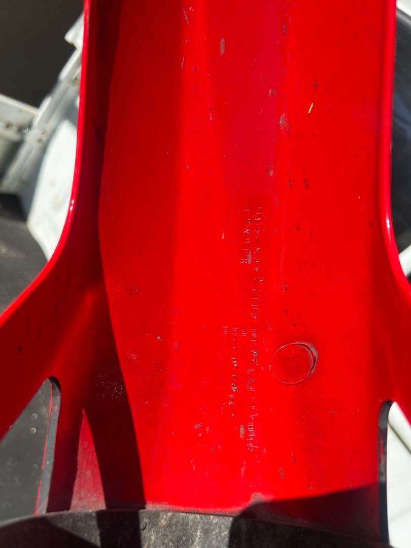 cbx 400f 純正フロントフェンダー　赤ソリ