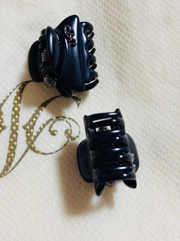 mayu　美品1個　acca アッカ 黒　クリップ