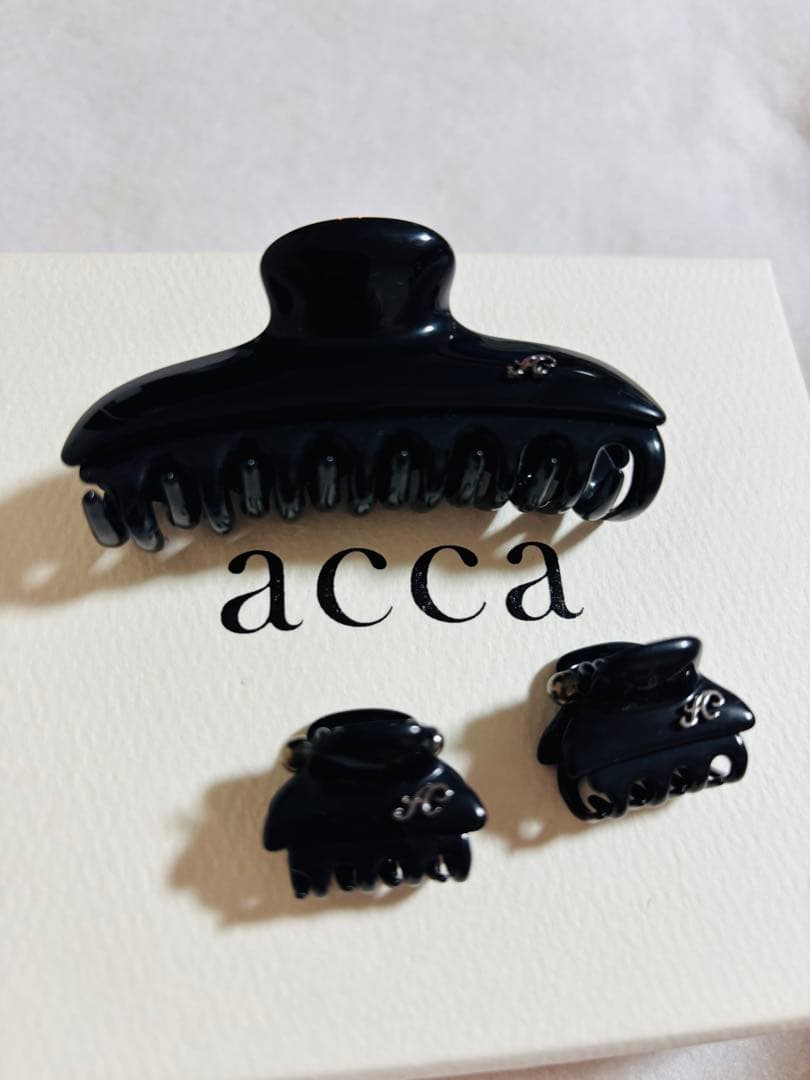 mayu　美品1個　acca アッカ 黒　クリップ