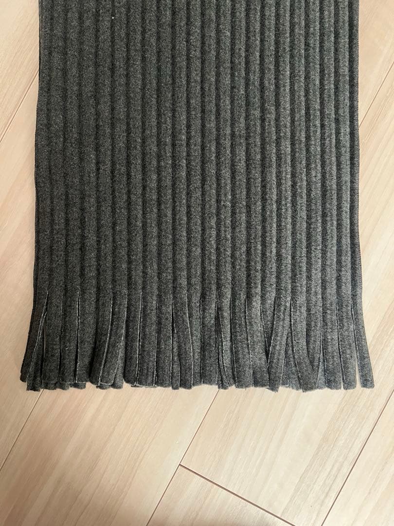 ISSEY MIYAKE HOMME PLISSE マフラー グレー