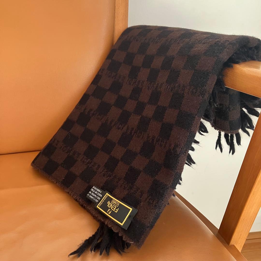 FENDI ダークブラウン チェック柄 マフラー